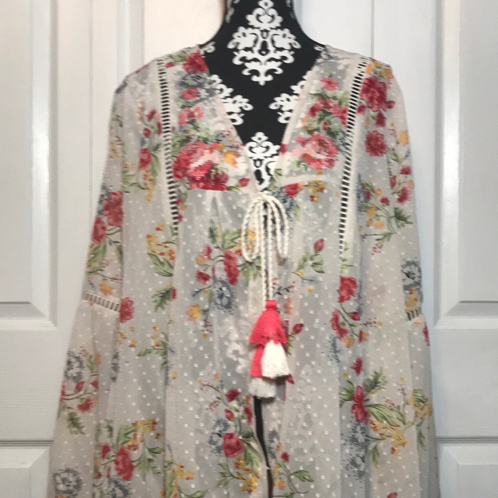 Sheer Floral Overlay top with Tassel Tie size XXL